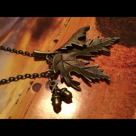 Bronze fall autumn leaf acorns necklace pendant handmade Thanksgiving - Picture 2 of 13